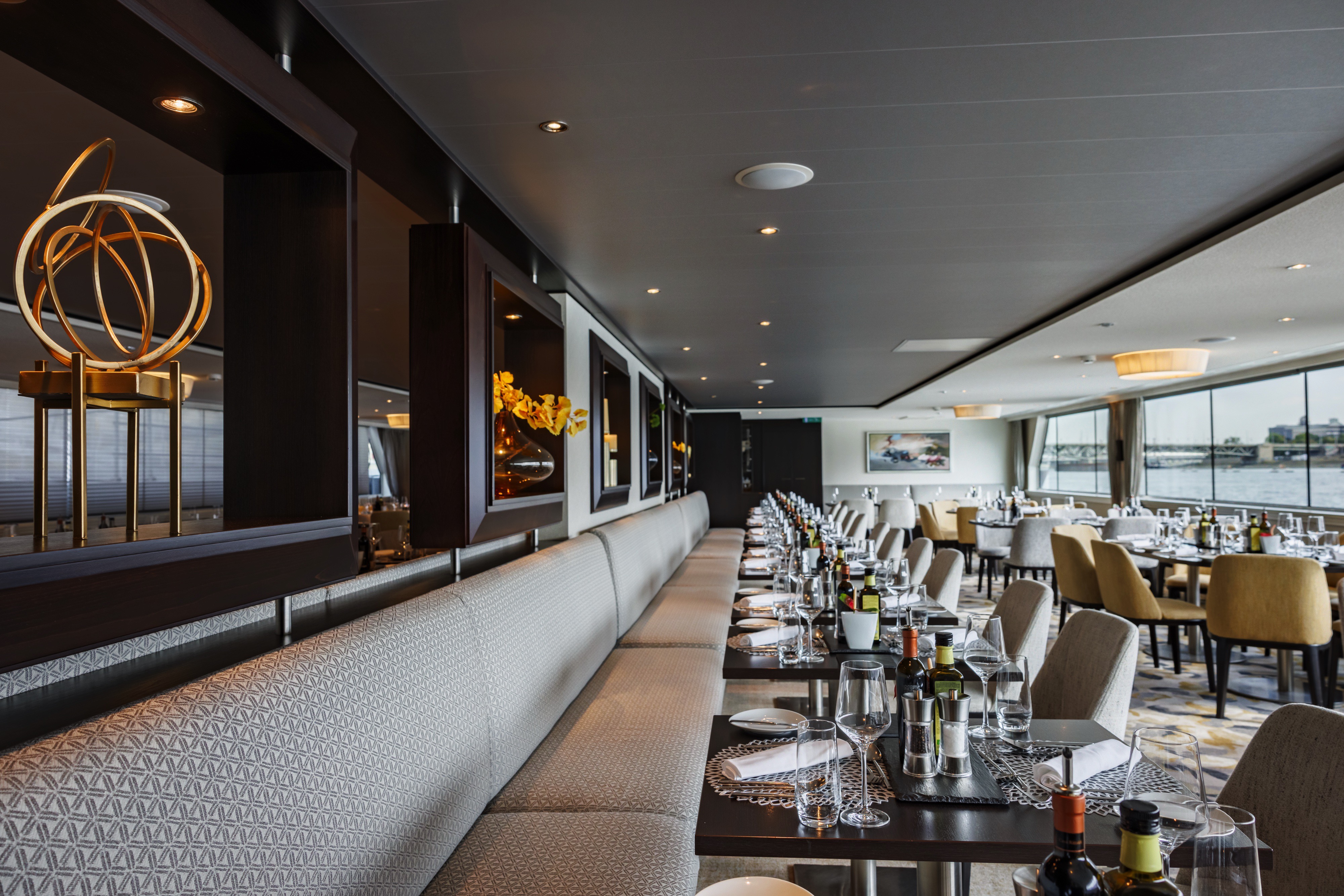 Avalon Impression - Panorama Dining Room
